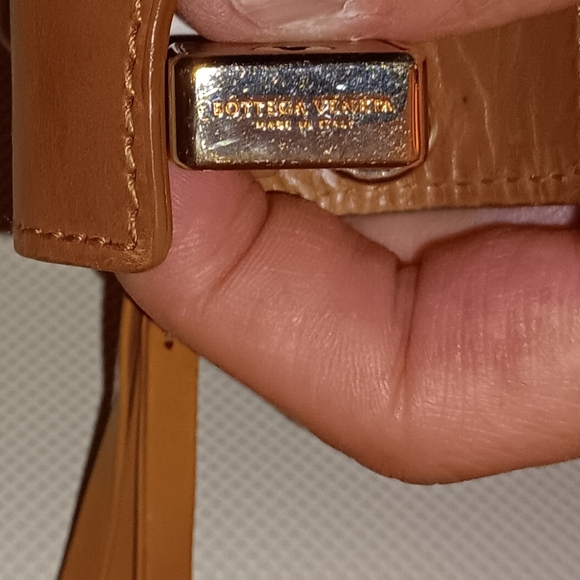 Bottega Veneta Rolling Luggage With Lock & Key - Picture 4 of 13